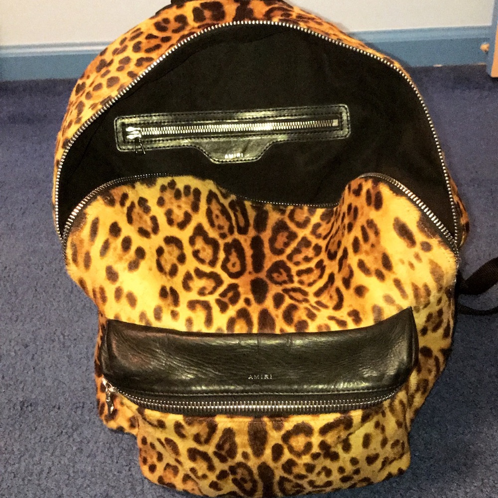 Amiri Knapsack
